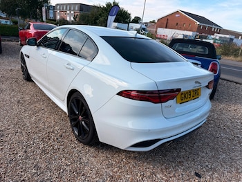 Used Jaguar XE 2019 for sale - 79134013: Photo