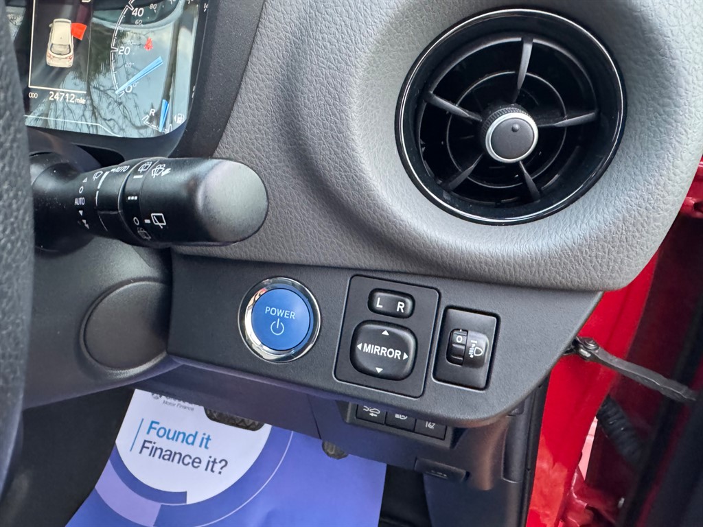 Used Toyota Yaris 2019 for sale - 77137961: Photo 17