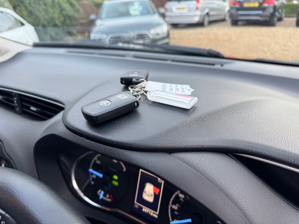 Used Toyota Yaris 2019 for sale - 77137961: Photo 18