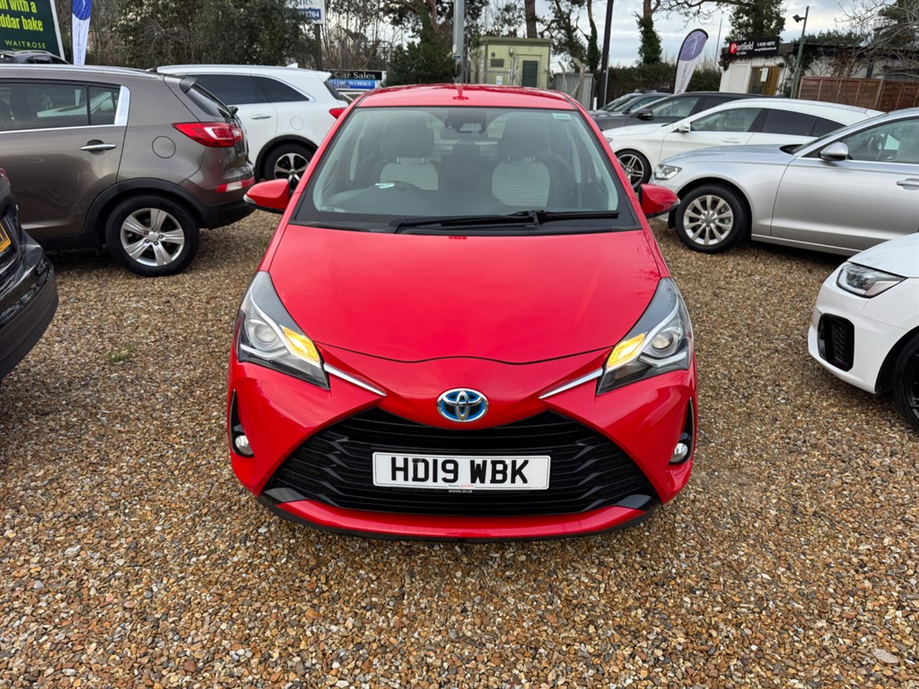 Used Toyota Yaris 2019 for sale - 77137961: Photo 2