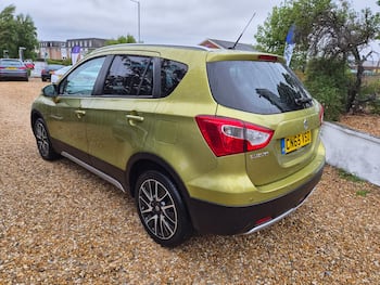 Used Suzuki SX4 S-Cross 2015 for sale - 79714449: Photo