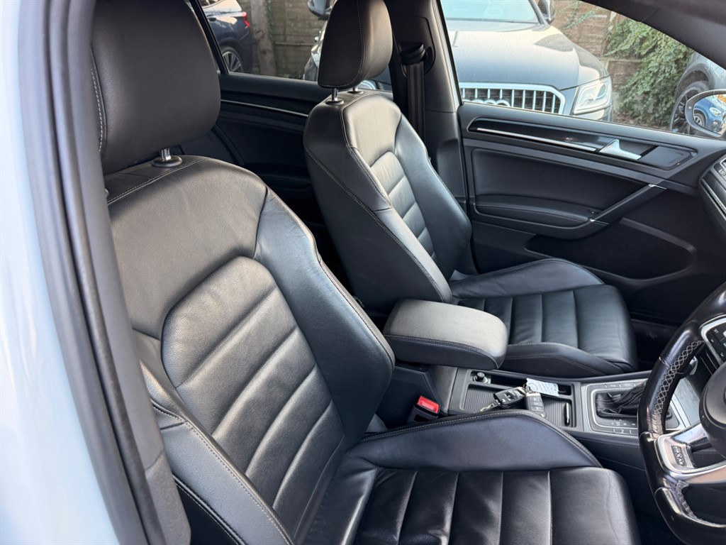 Used Volkswagen Golf 2017 for sale - 77928003: Photo 10