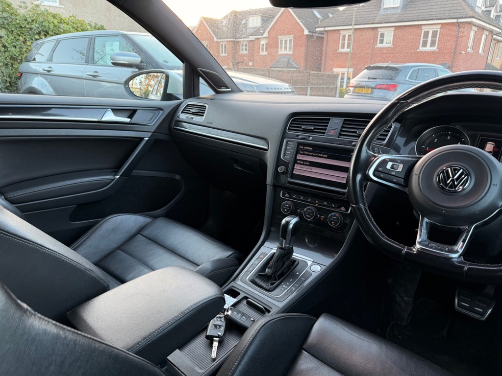 Used Volkswagen Golf 2017 for sale - 77928003: Photo 11