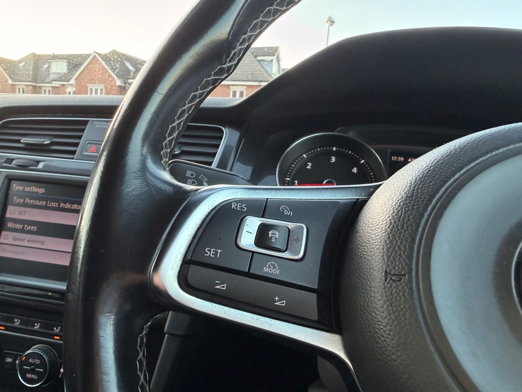 Used Volkswagen Golf 2017 for sale - 77928003: Photo 16