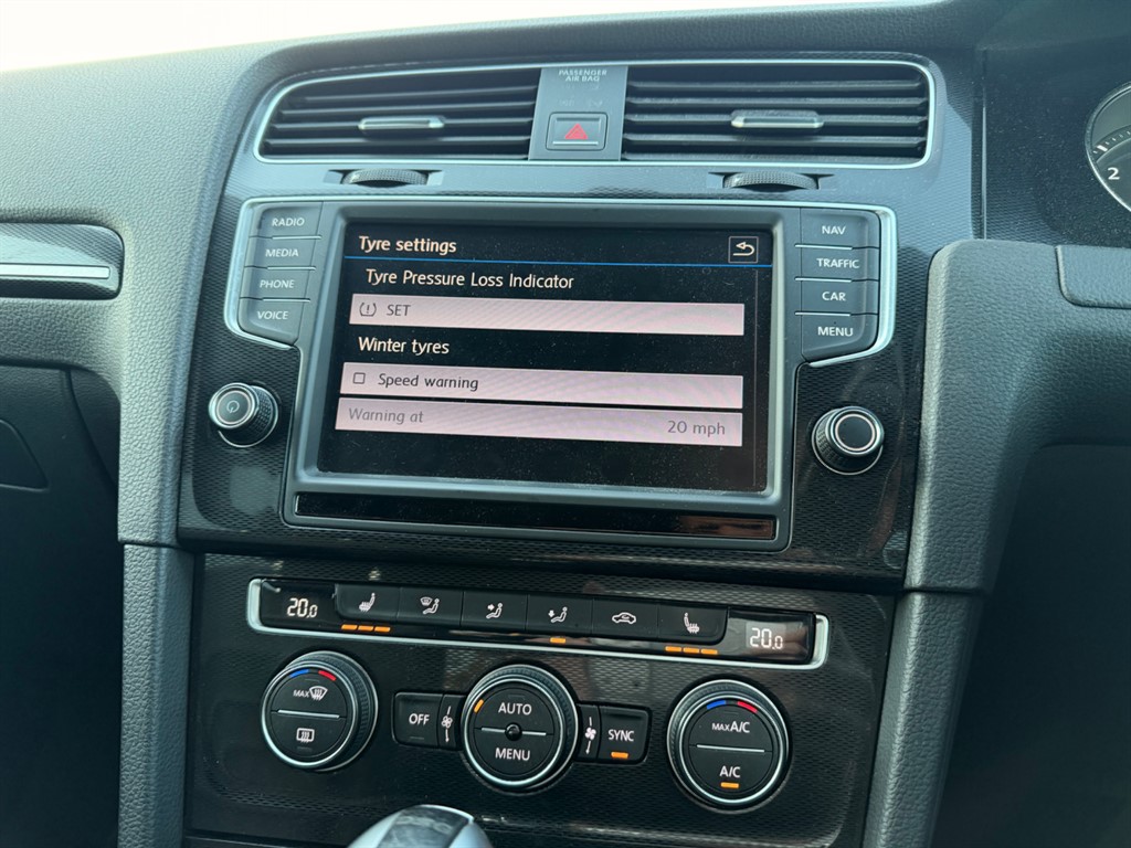 Used Volkswagen Golf 2017 for sale - 77928003: Photo 17