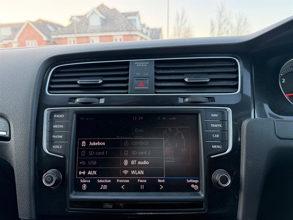 Used Volkswagen Golf 2017 for sale - 77928003: Photo 23