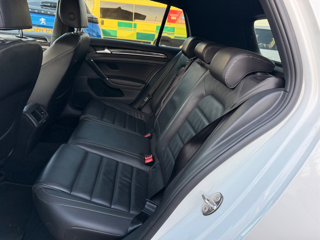 Used Volkswagen Golf 2017 for sale - 77928003: Photo 9