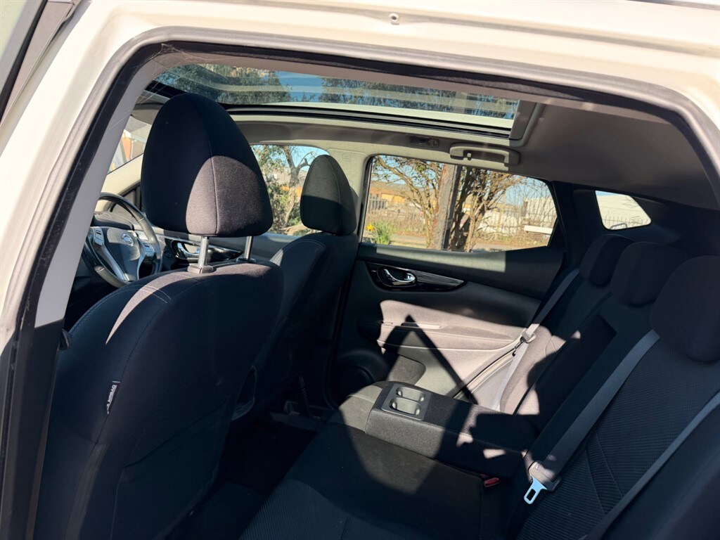 Used Nissan Qashqai 2016 for sale - 77934790: Photo 8