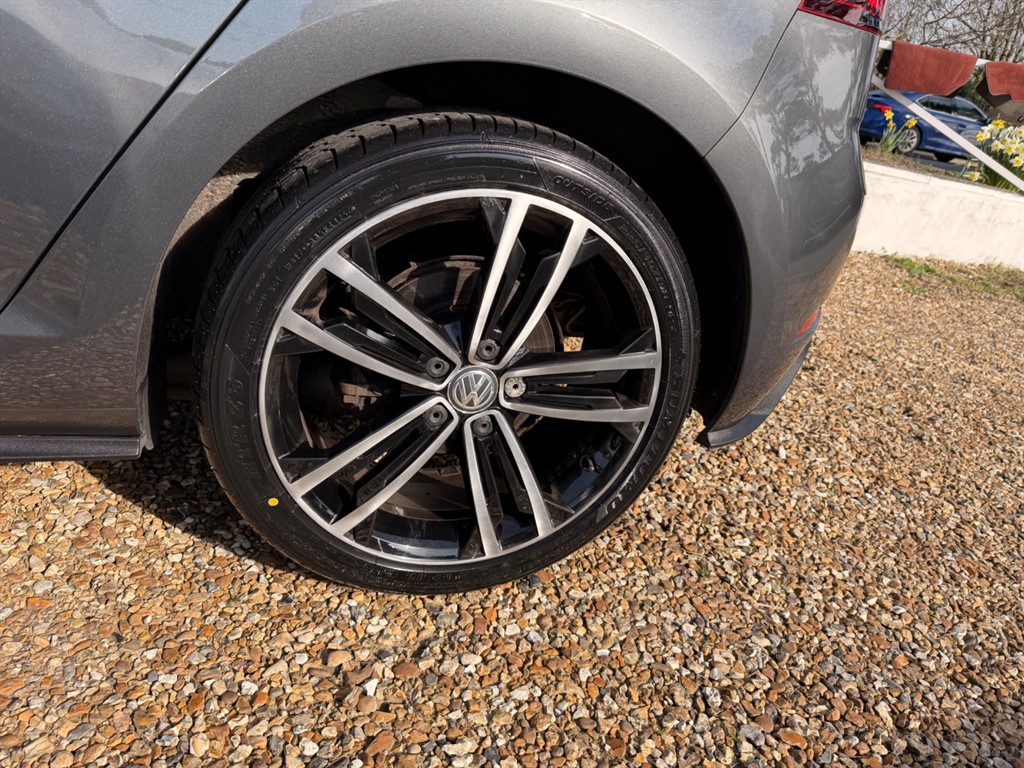 Used Volkswagen Golf 2017 for sale - 77732860: Photo 12