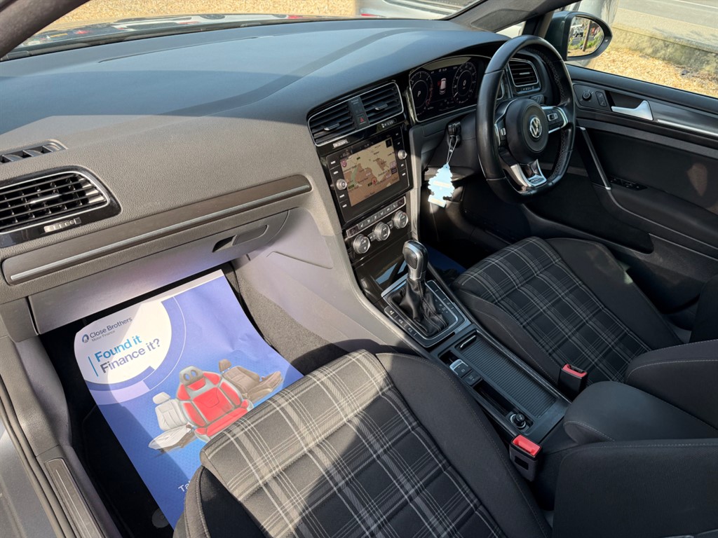 Used Volkswagen Golf 2017 for sale - 77732860: Photo 15