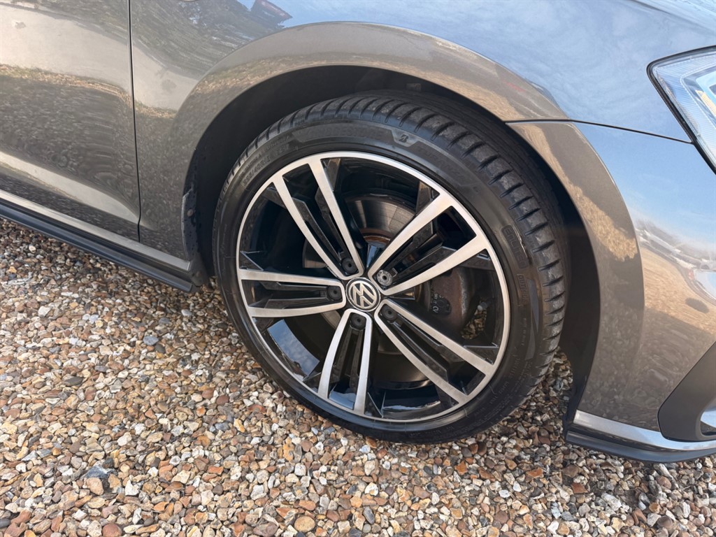 Used Volkswagen Golf 2017 for sale - 77732860: Photo 4