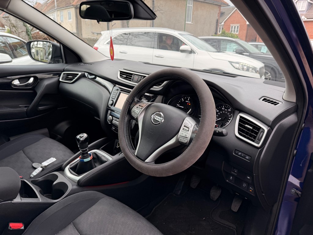 Used Nissan Qashqai 2015 for sale - 77307921: Photo 15