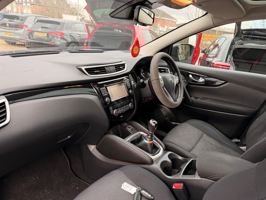 Used Nissan Qashqai 2015 for sale - 77307921: Photo 9