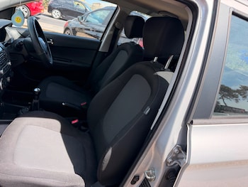 Used Hyundai i20 2013 for sale - 79393824: Photo