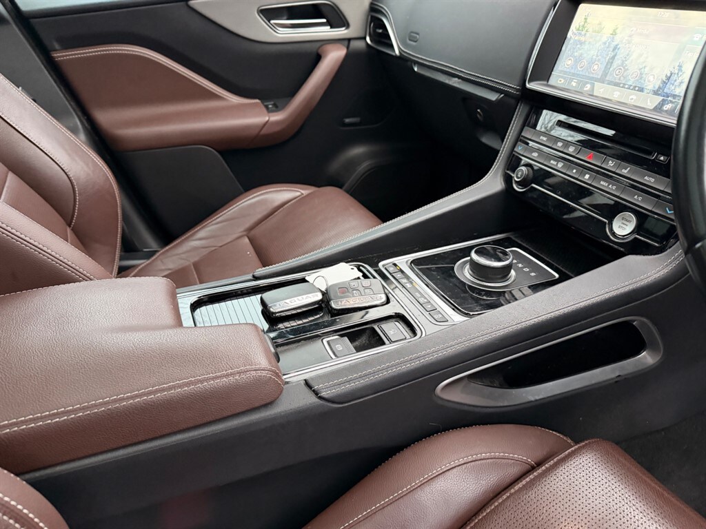 Used Jaguar F-Pace 2016 for sale - 77786563: Photo 18