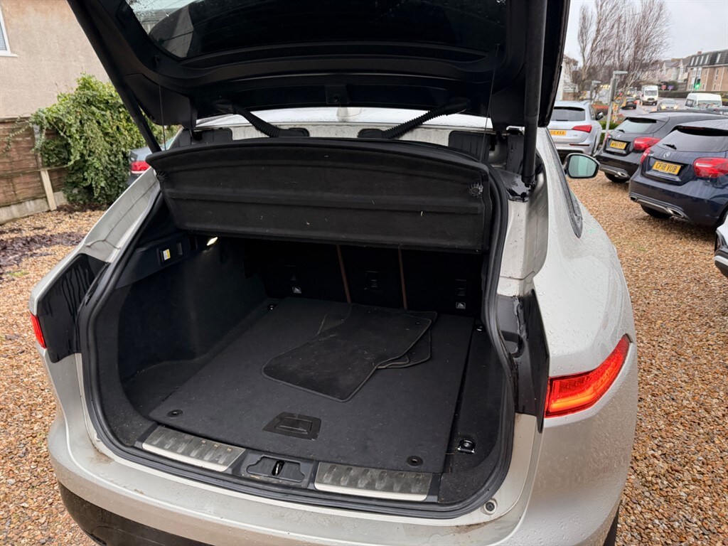 Used Jaguar F-Pace 2016 for sale - 77786563: Photo 9