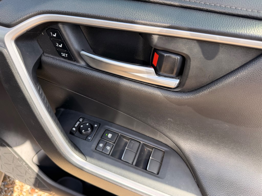 Used Toyota RAV4 2020 for sale - 78166002: Photo 12