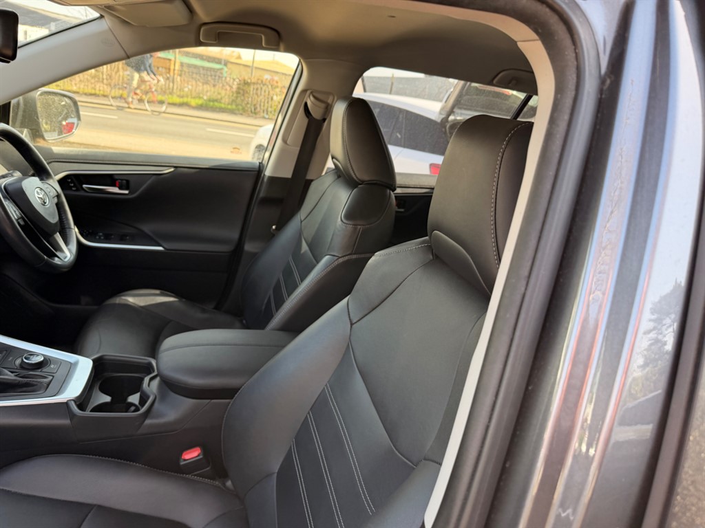 Used Toyota RAV4 2020 for sale - 78166002: Photo 5