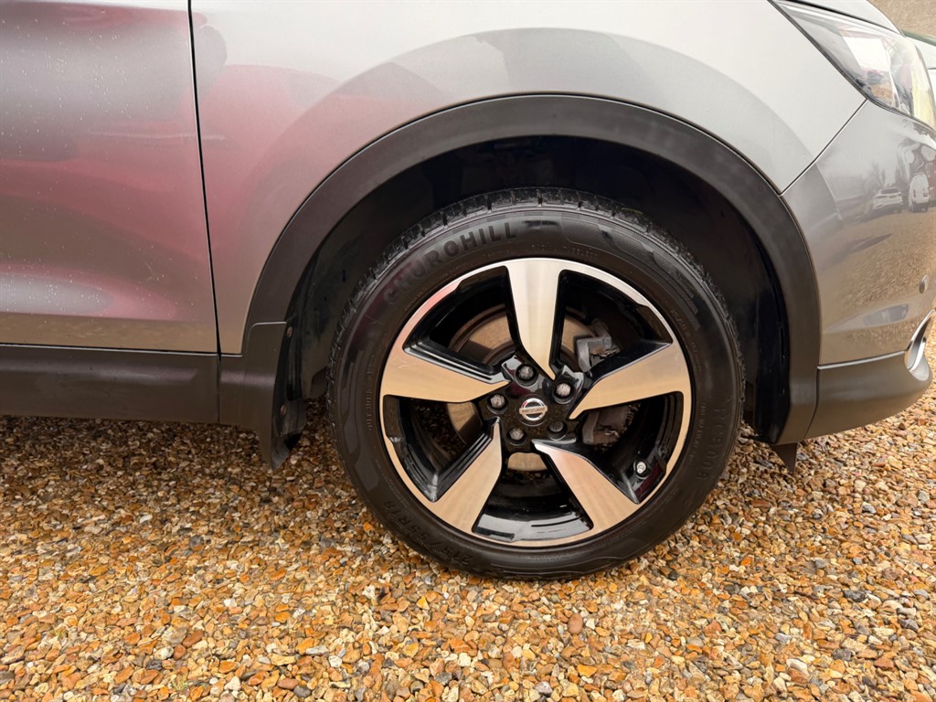 Used Nissan Qashqai 2016 for sale - 77367332: Photo 2