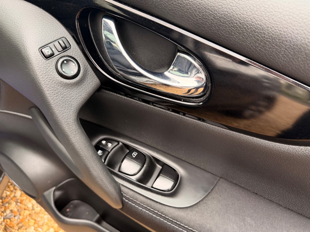 Used Nissan Qashqai 2016 for sale - 77367332: Photo 20