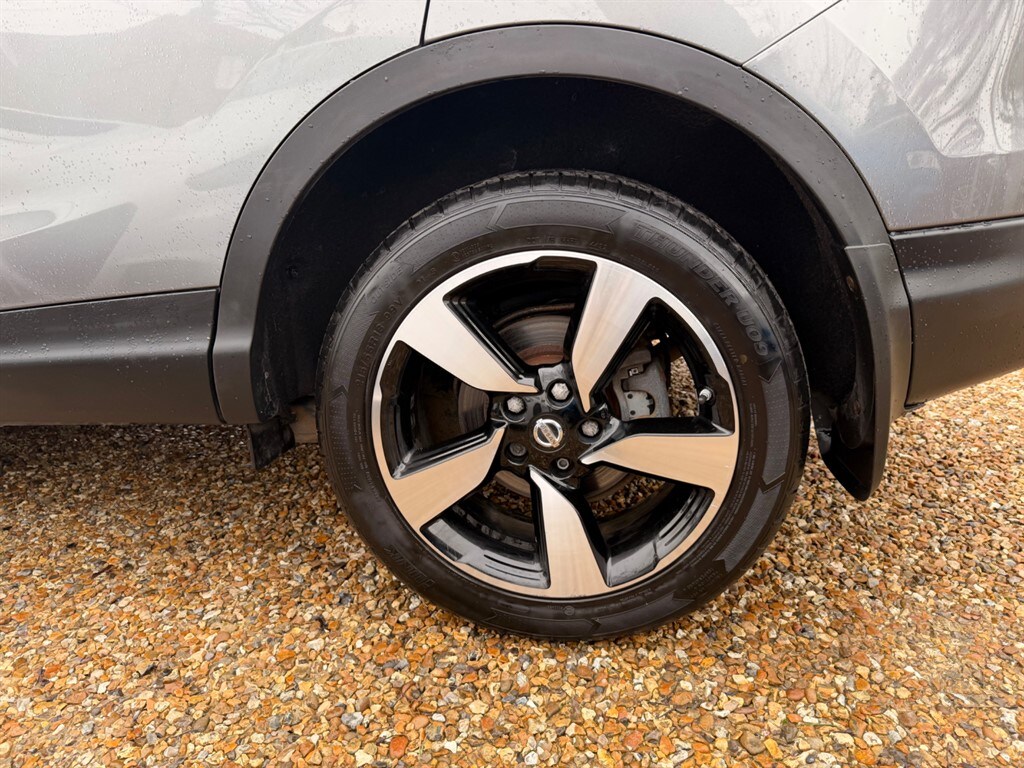 Used Nissan Qashqai 2016 for sale - 77367332: Photo 9