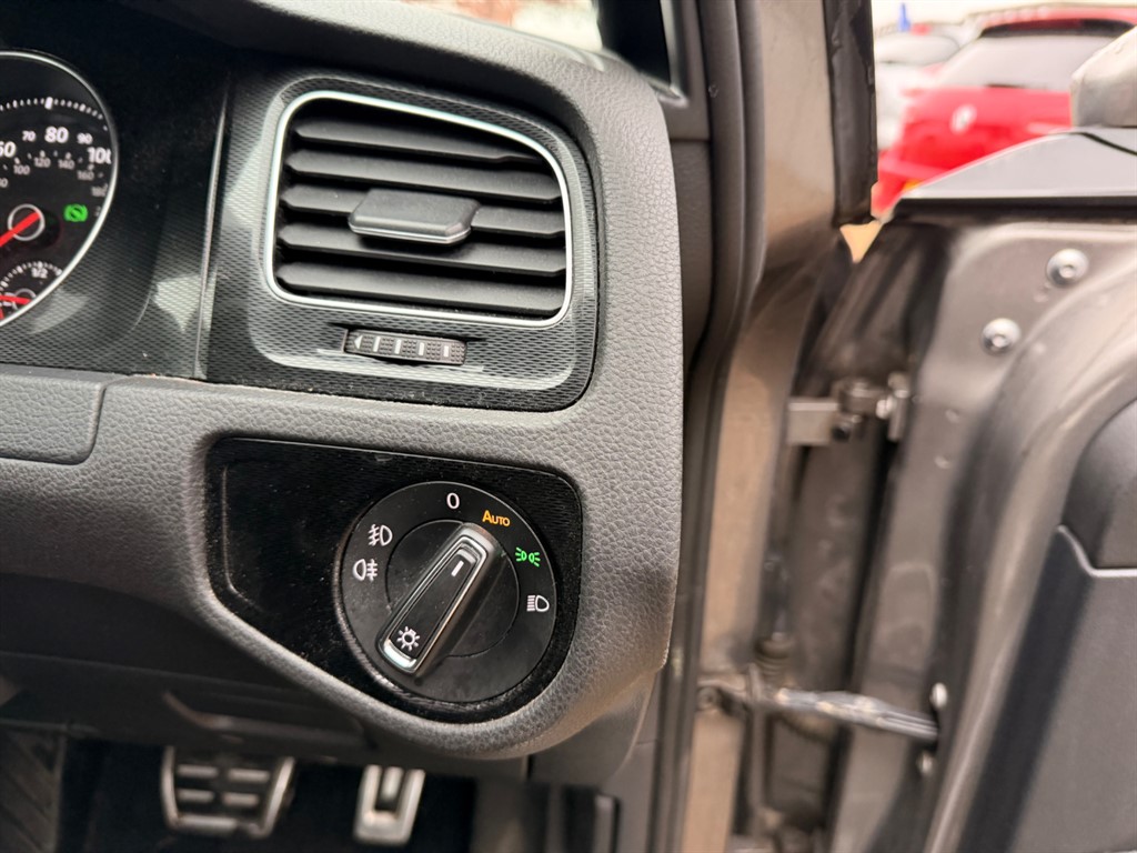 Used Volkswagen Golf 2017 for sale - 77381301: Photo 12