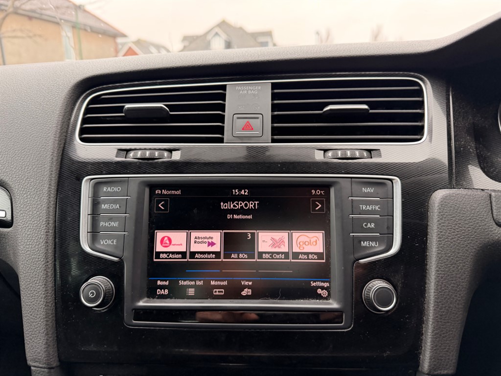 Used Volkswagen Golf 2017 for sale - 77381301: Photo 23