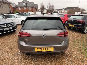 Used Volkswagen Golf 2017 for sale - 77381301: Photo