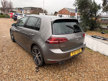 Used Volkswagen Golf 2017 for sale - 77381301: Photo