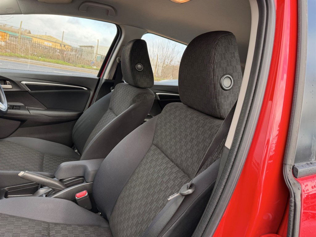 Used Honda Jazz 2016 for sale - 77698989: Photo 12