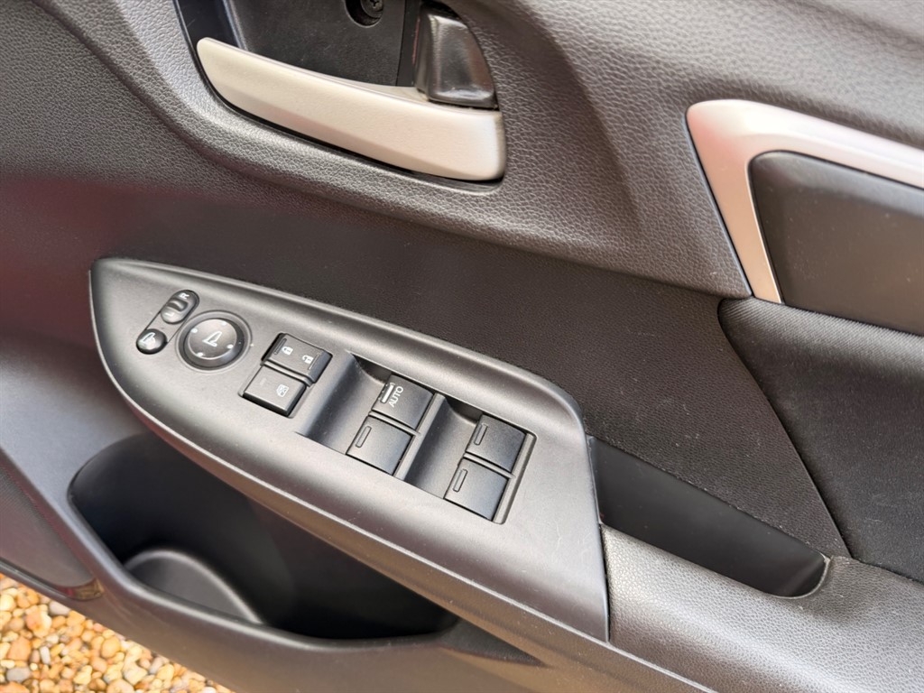 Used Honda Jazz 2016 for sale - 77698989: Photo 22