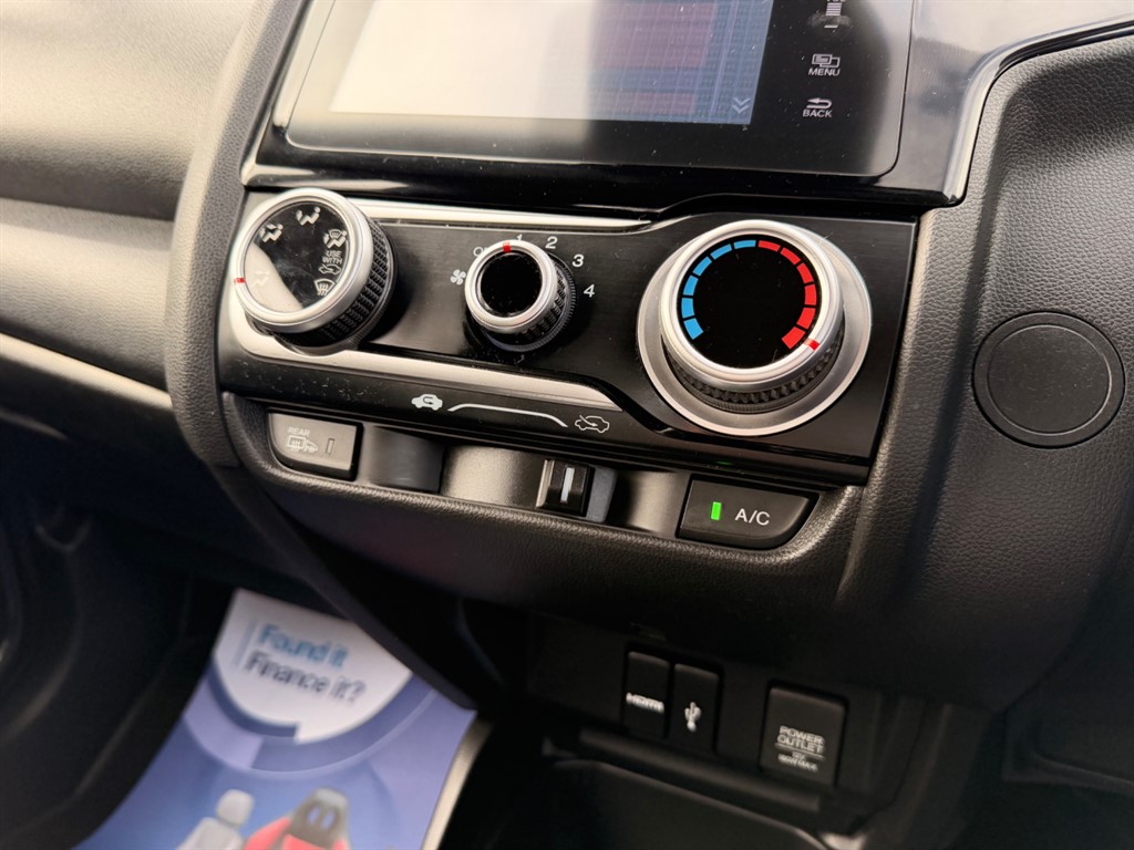 Used Honda Jazz 2016 for sale - 77698989: Photo 24