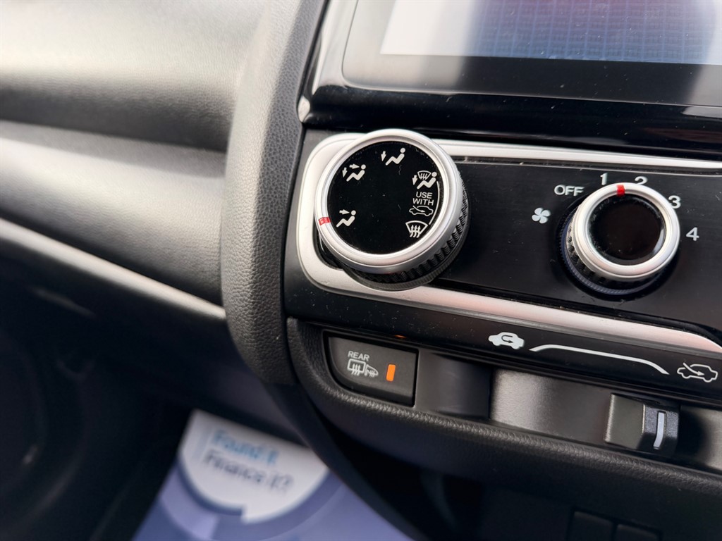 Used Honda Jazz 2016 for sale - 77698989: Photo 27