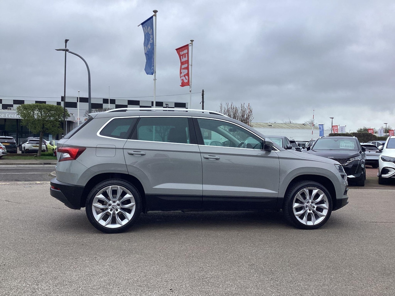 Used Skoda Karoq 2018 for sale - 78147968: Photo 2