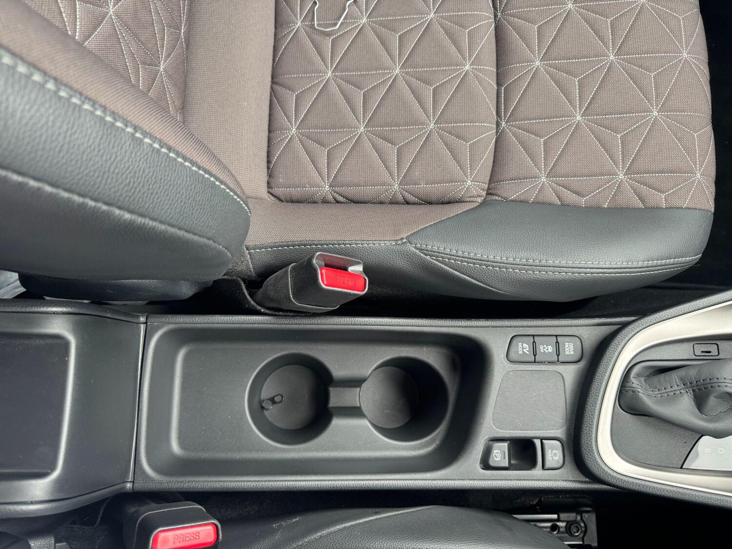 Used Toyota Yaris Cross 2023 for sale - 76408969: Photo 12