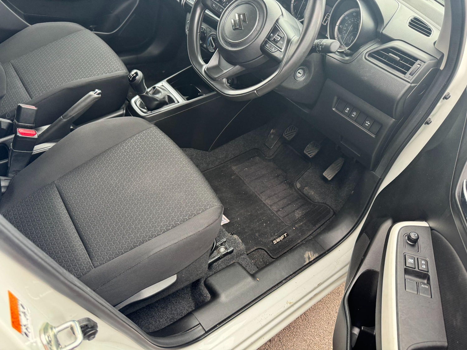 Used Suzuki Swift 2023 for sale - 76441175: Photo 14