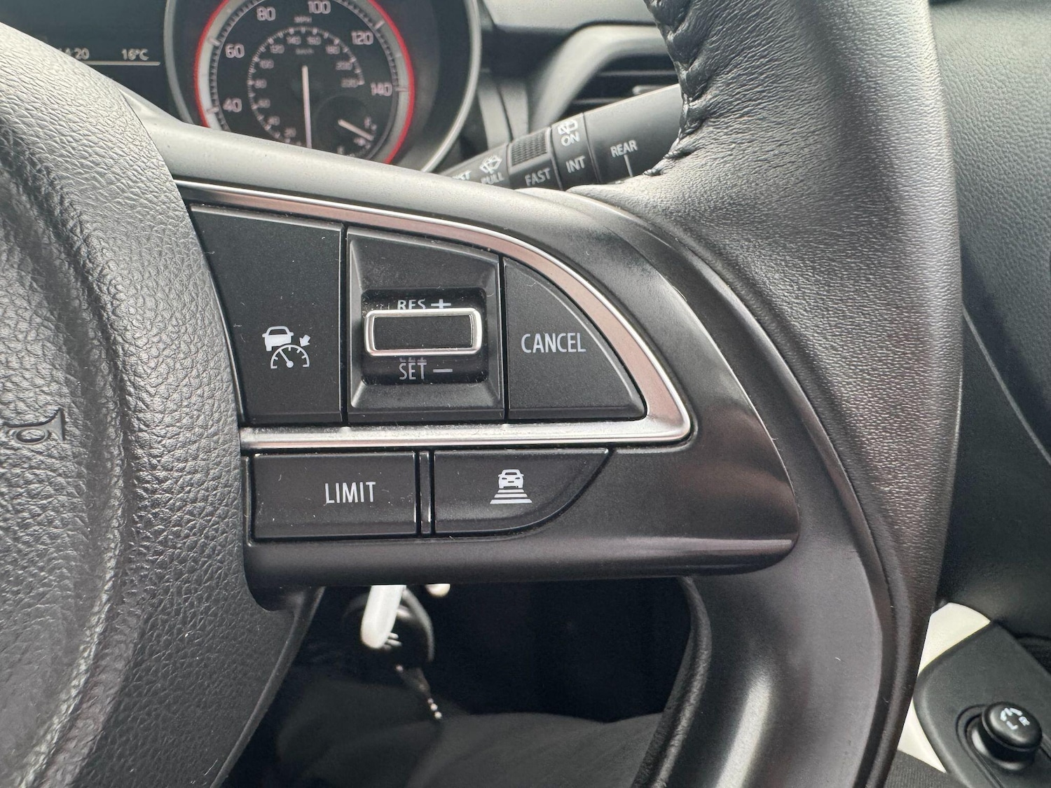 Used Suzuki Swift 2023 for sale - 76441175: Photo 17