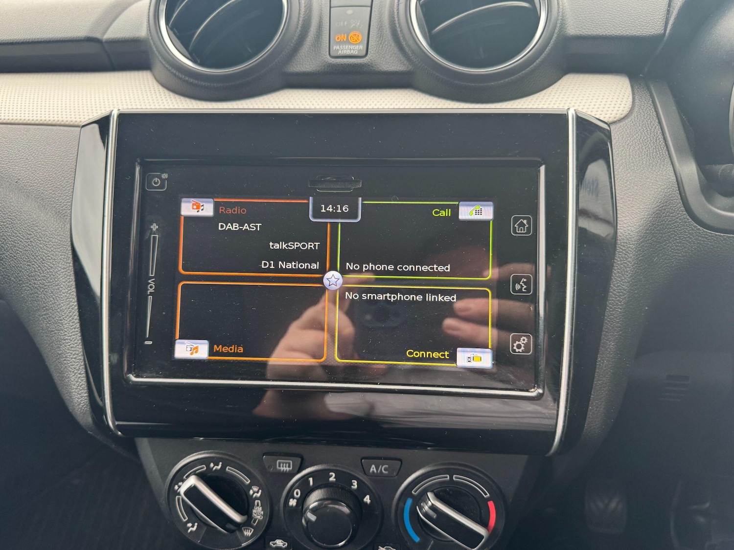 Used Suzuki Swift 2023 for sale - 76441175: Photo 21