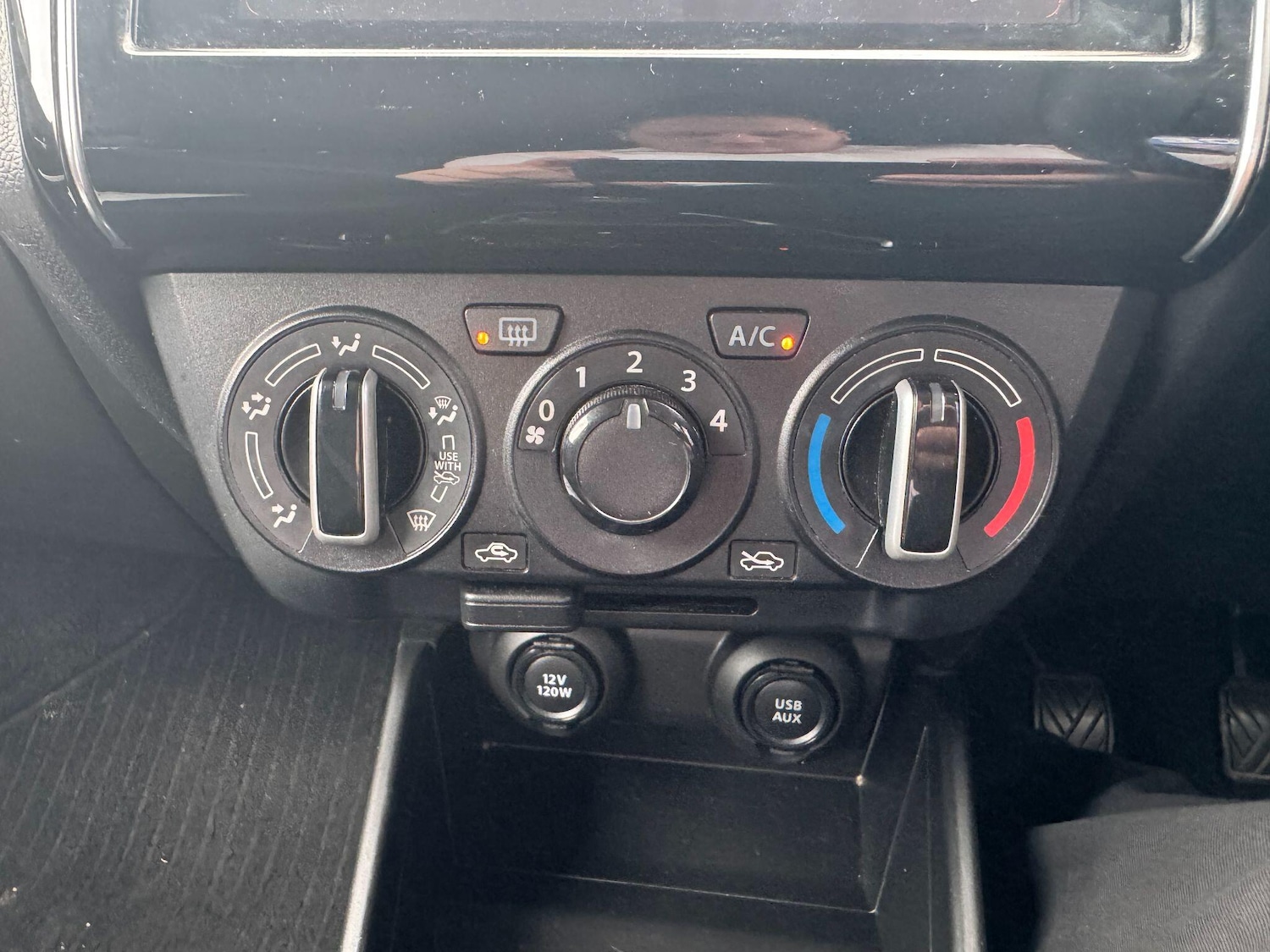 Used Suzuki Swift 2023 for sale - 76441175: Photo 26