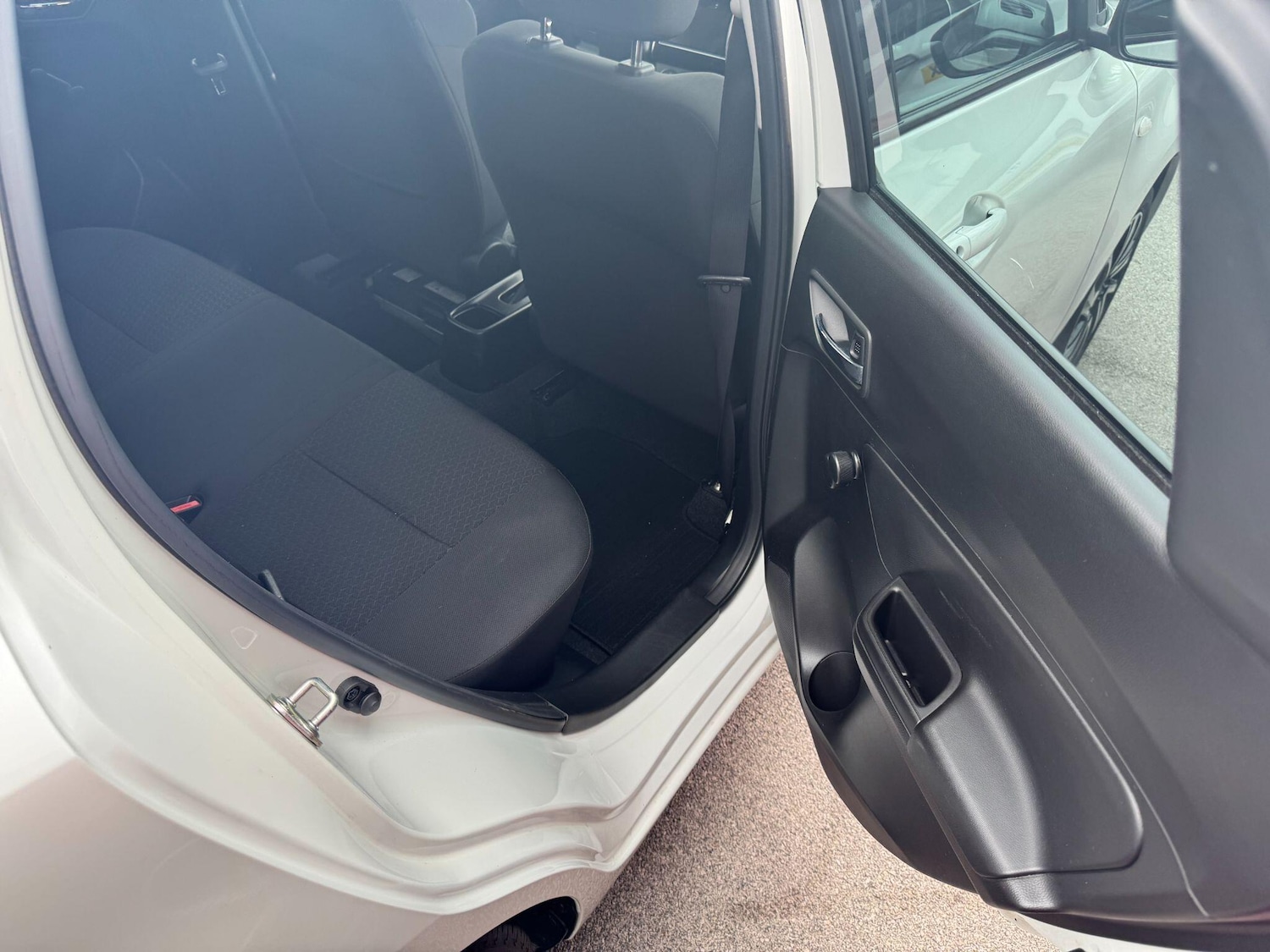 Used Suzuki Swift 2023 for sale - 76441175: Photo 33