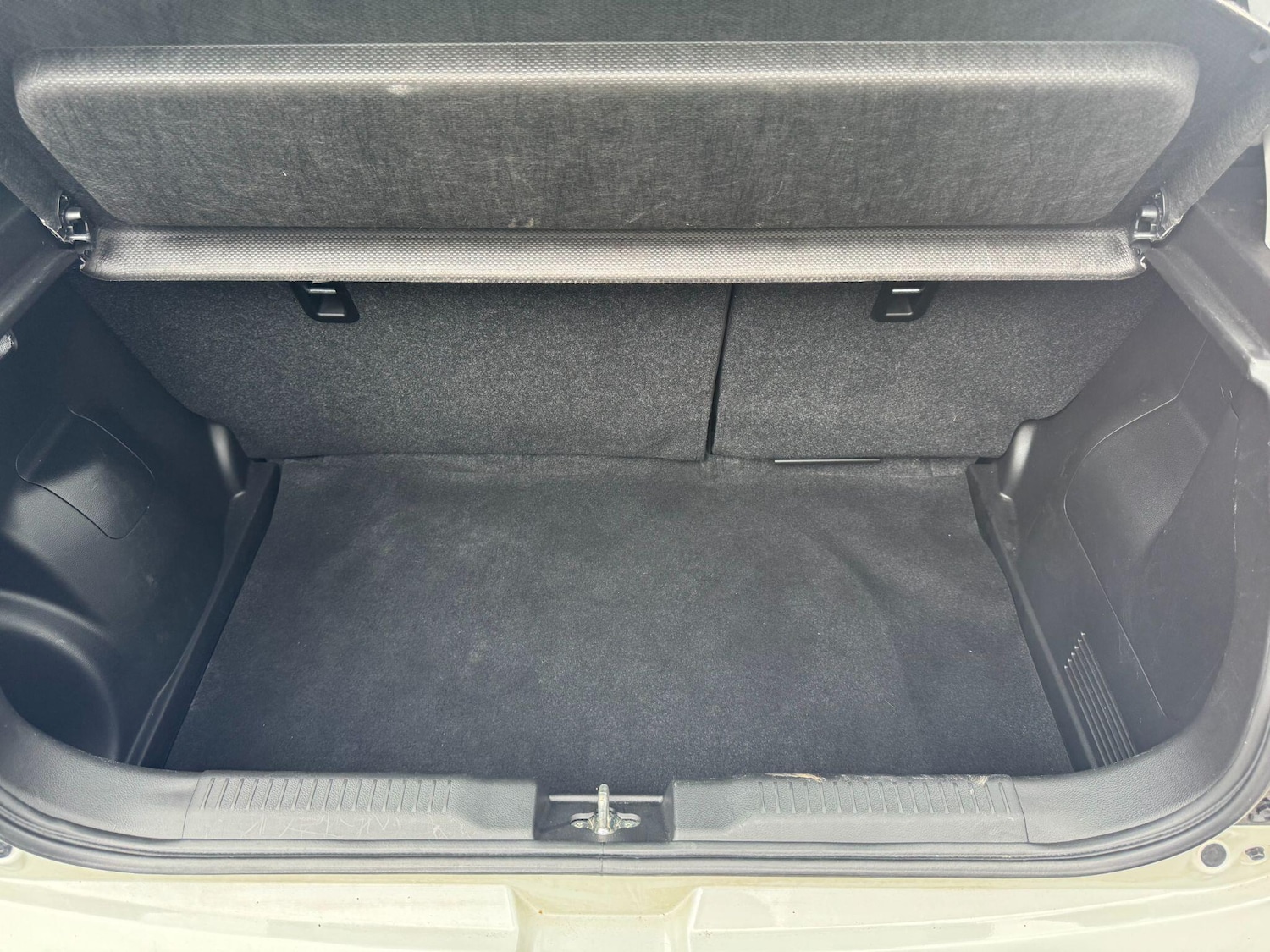 Used Suzuki Swift 2023 for sale - 76441175: Photo 38