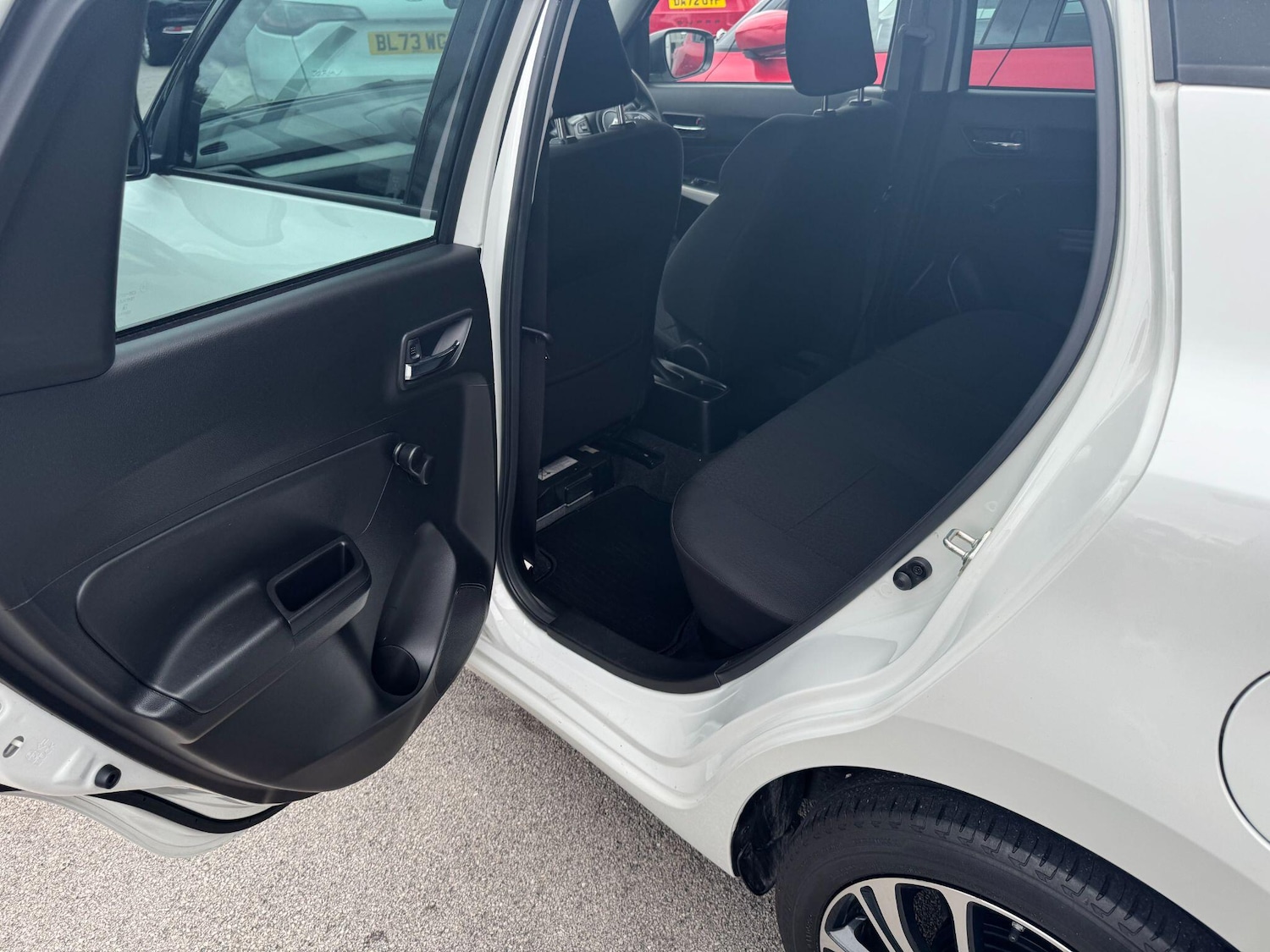 Used Suzuki Swift 2023 for sale - 76441175: Photo 40