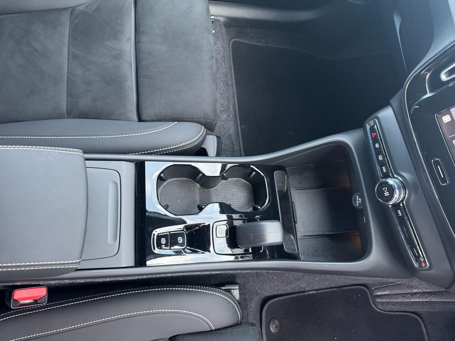 Used Volvo XC40 2025 for sale - 76912627: Photo 16