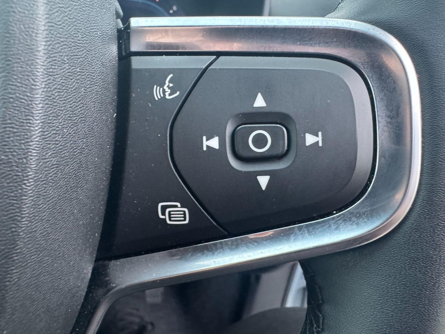 Used Volvo XC40 2025 for sale - 76912627: Photo 26