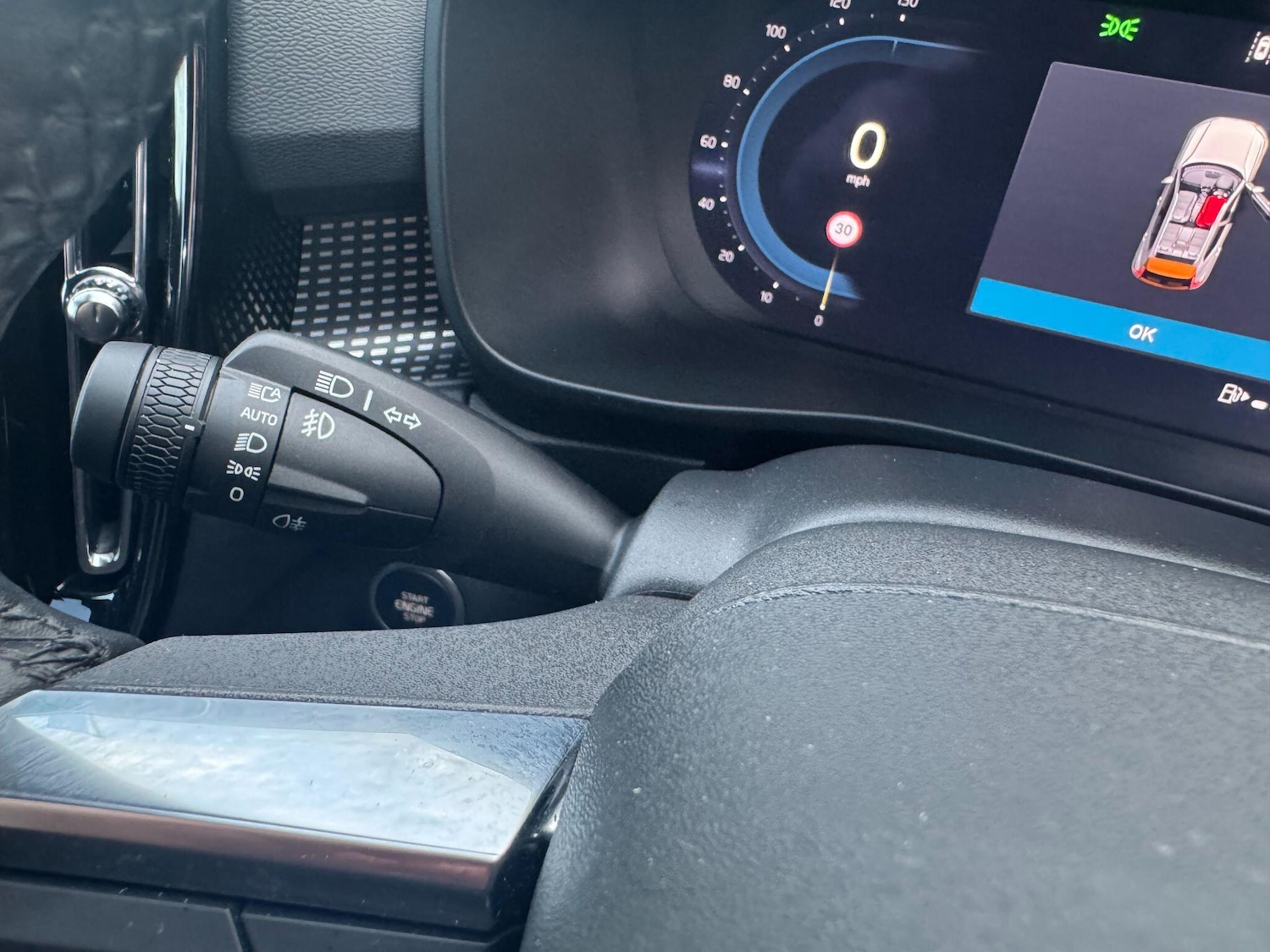 Used Volvo XC40 2025 for sale - 76912627: Photo 27