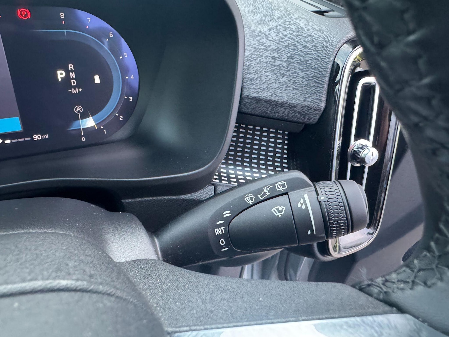 Used Volvo XC40 2025 for sale - 76912627: Photo 28