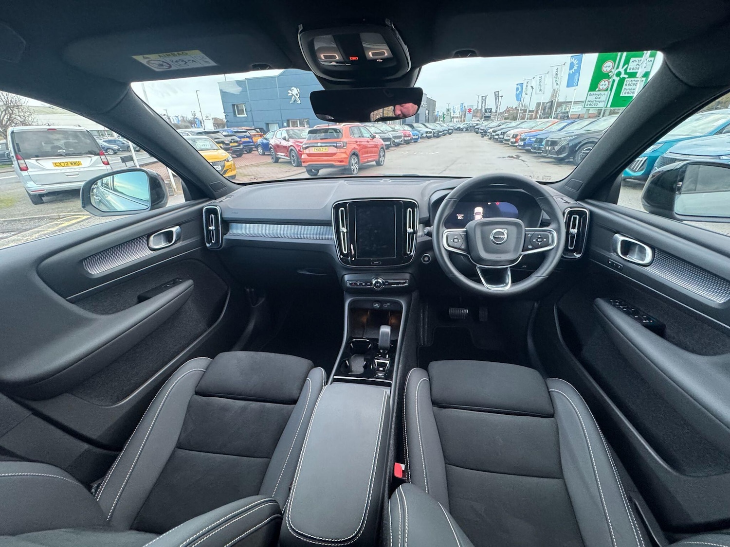 Used Volvo XC40 2025 for sale - 76912627: Photo 30