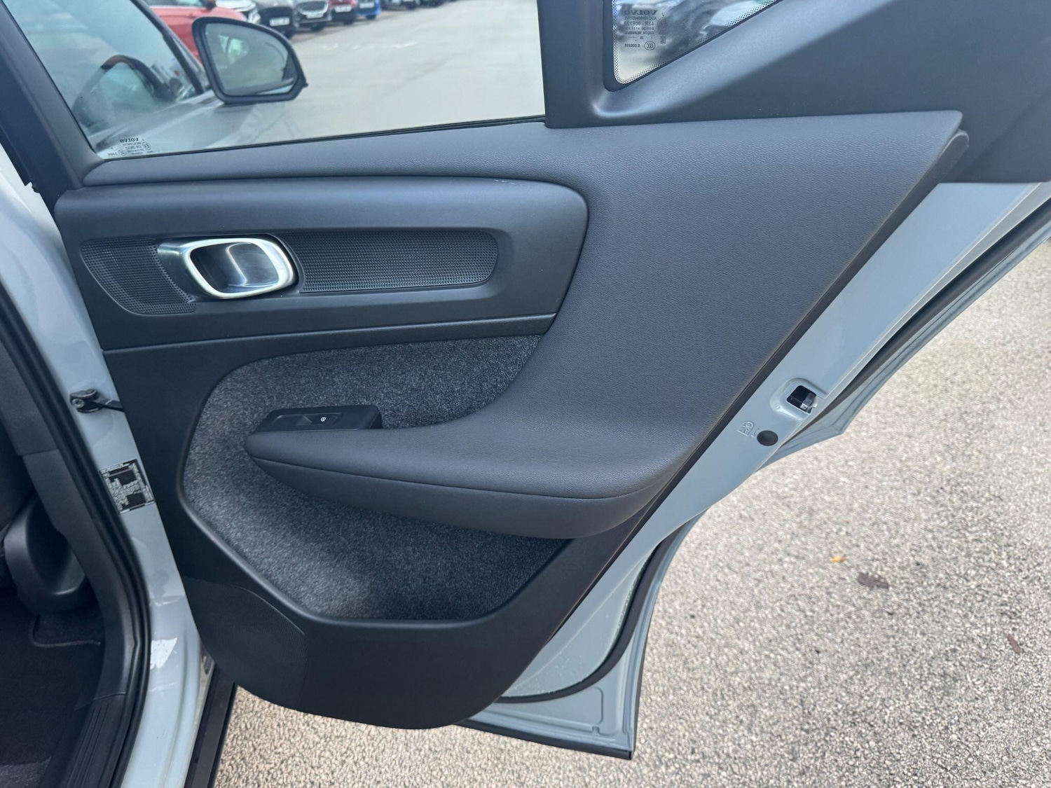 Used Volvo XC40 2025 for sale - 76912627: Photo 32