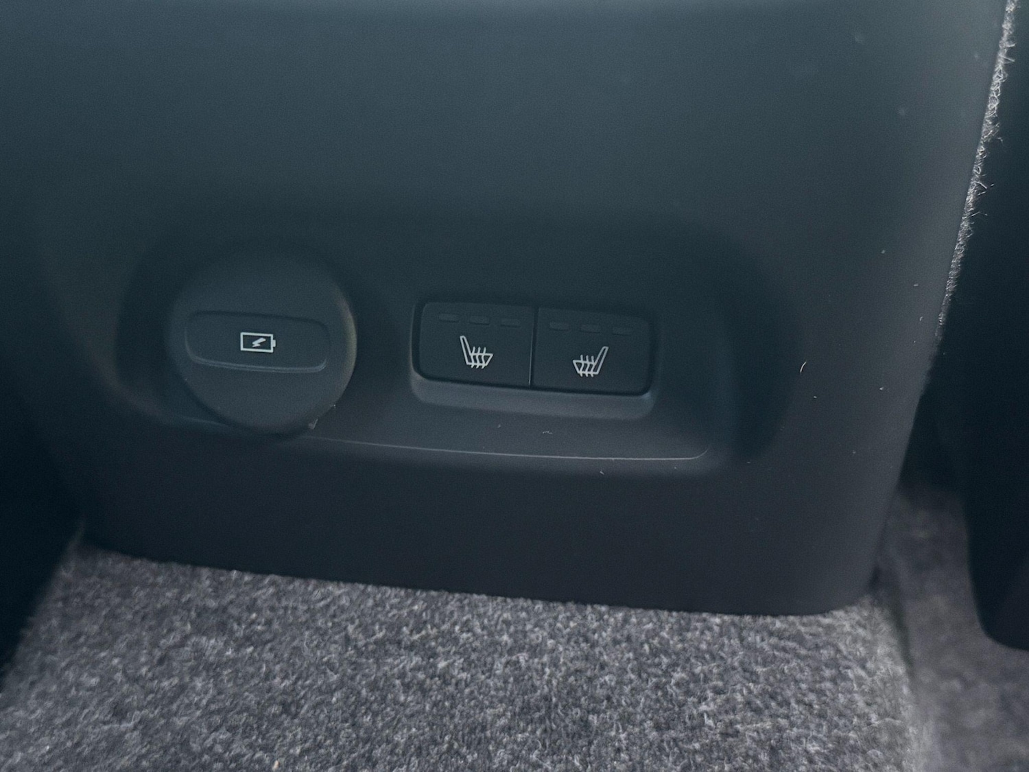 Used Volvo XC40 2025 for sale - 76912627: Photo 34