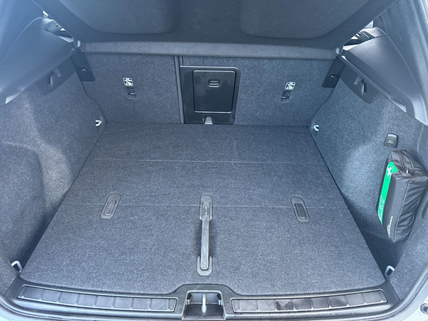 Used Volvo XC40 2025 for sale - 76912627: Photo 36